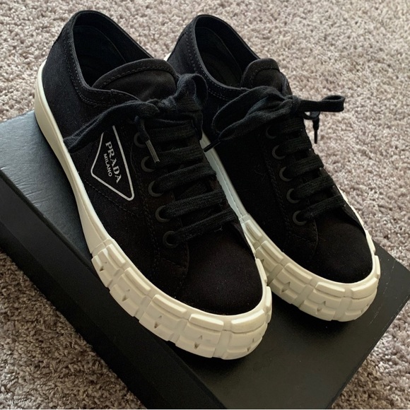 Really trendy Prada Gabardine fabric sneakers - Picture 1 of 4